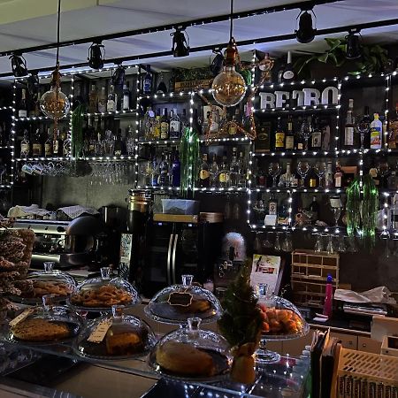 B&B Caffe Retro' Cisterna di Latina Eksteriør bilde