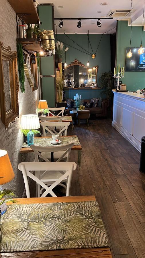 B&B Caffe Retro' Cisterna di Latina Eksteriør bilde