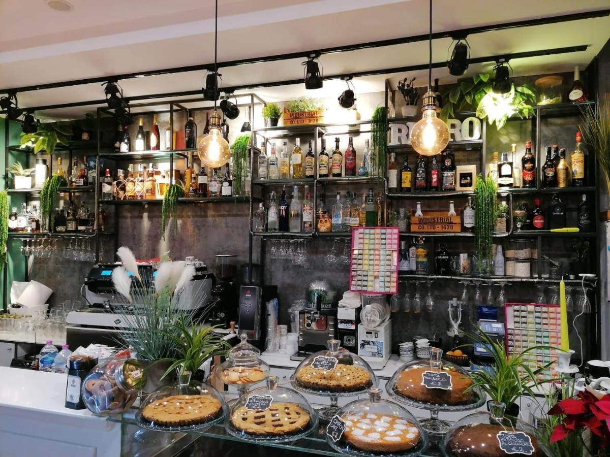 B&B Caffe Retro' Cisterna di Latina Eksteriør bilde